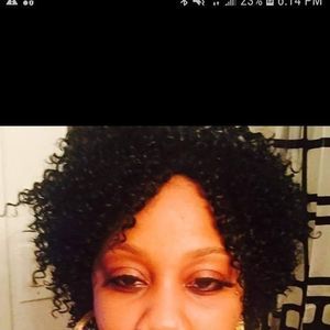 Meet your Posher, Crystal